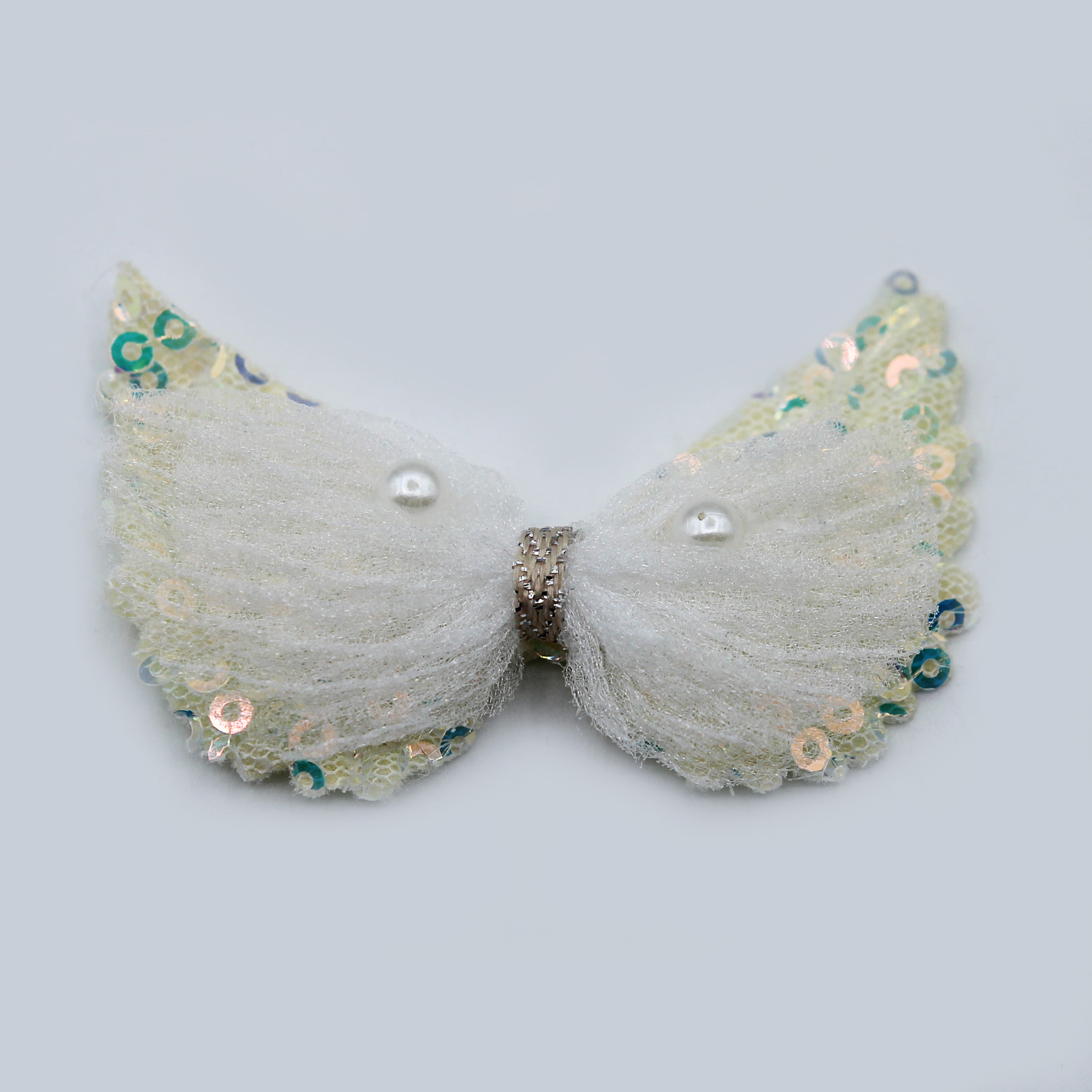 APLIQUE COLOR BEIGE CON PERLAS ALAS